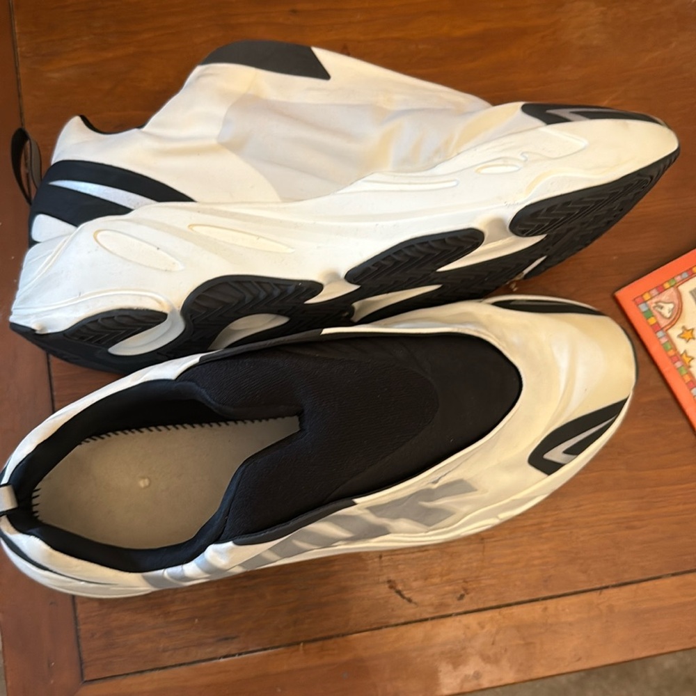 Adidas Yeezy for sale,just like new without pack,worn only once